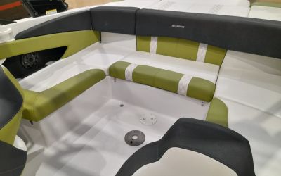 GLASTRON GTS 240
