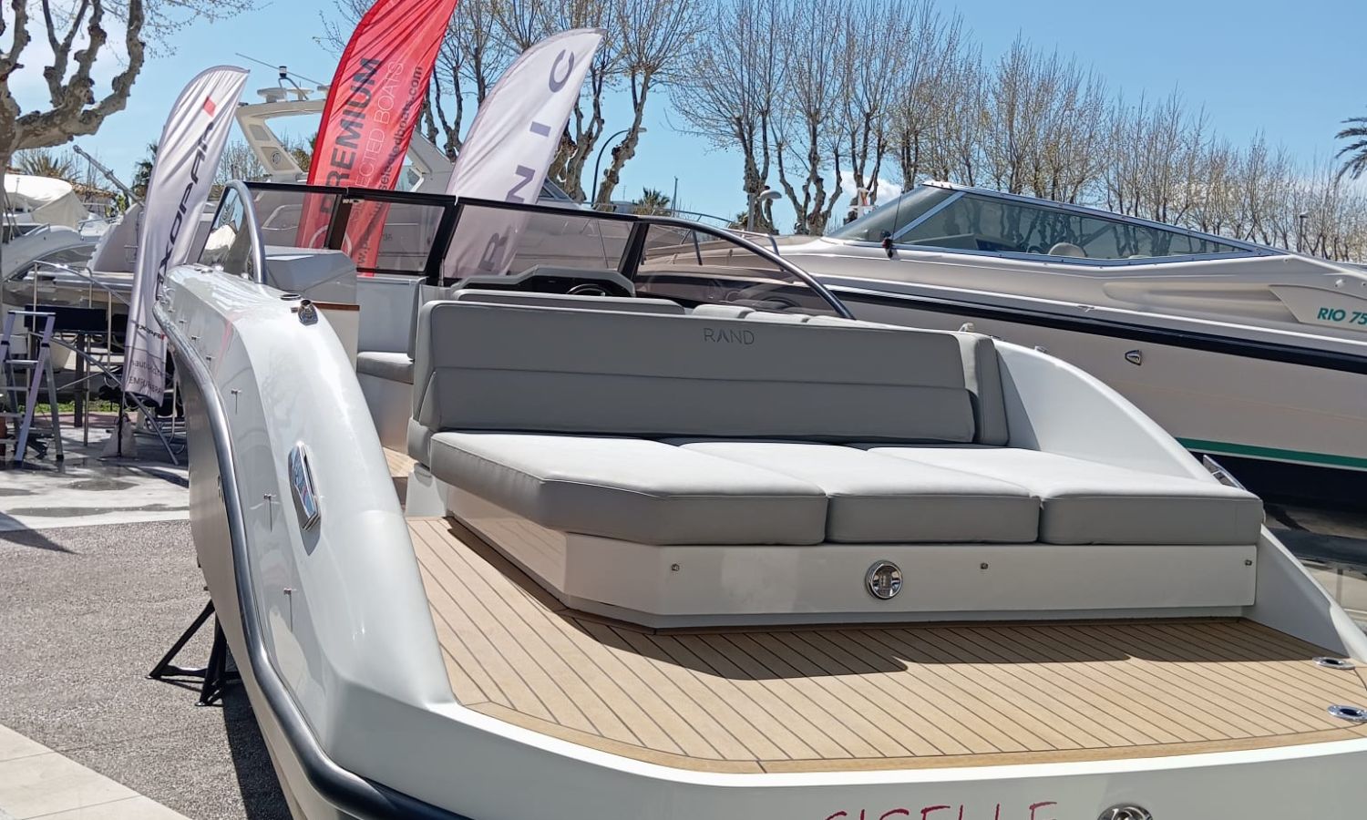 USED BOAT SHOW