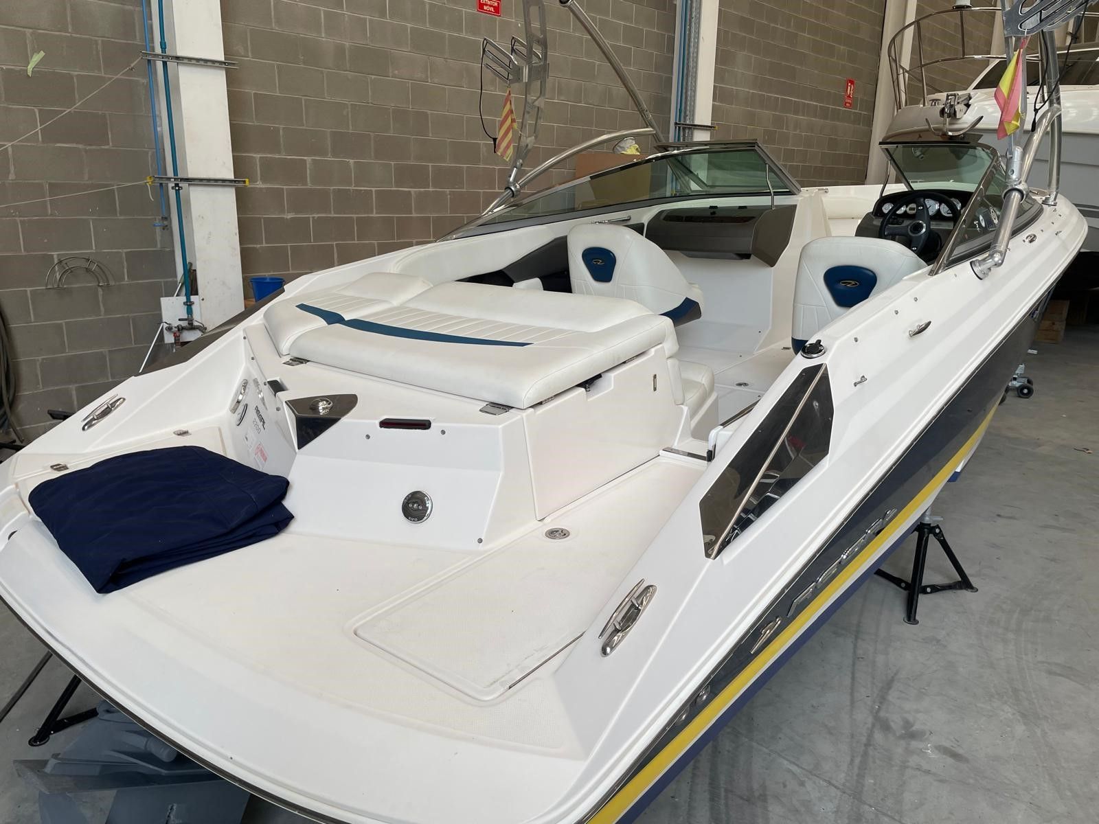REGAL 2200