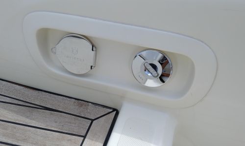 INVICTUS 280 CX
