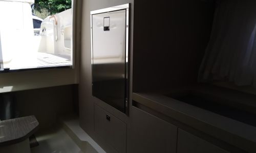 INVICTUS 280 CX