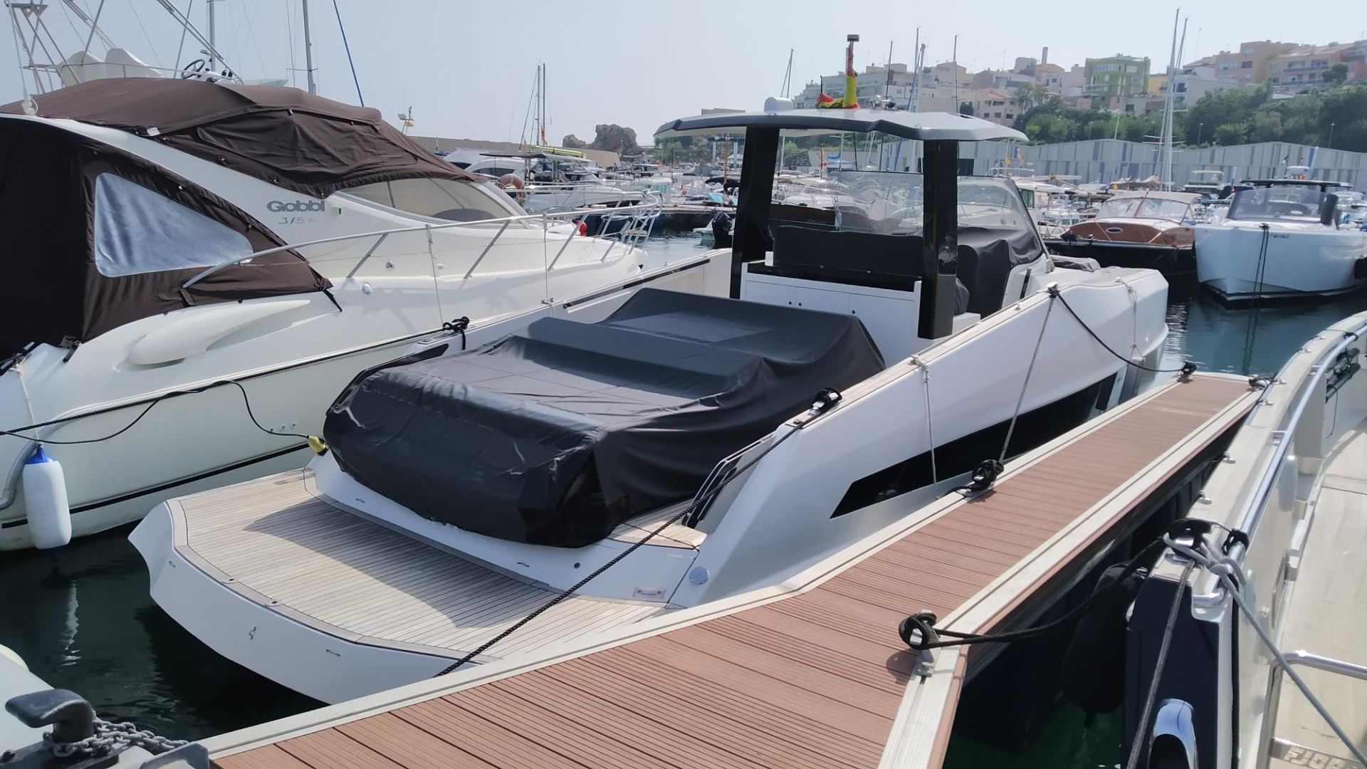 ASTONDOA 377 COUPE