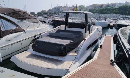 ASTONDOA 377 COUPE