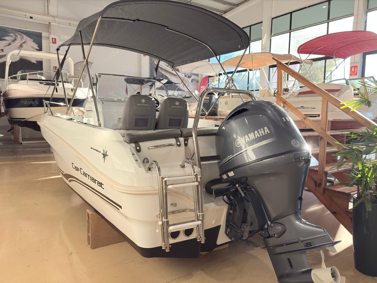 JEANNEAU CAP CAMARAT 5.5 CC