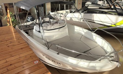 JEANNEAU CAP CAMARAT 5.5 CC