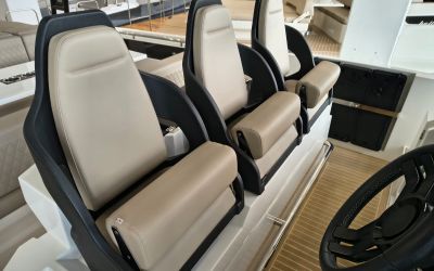 De Antonio Yachts D32 Open