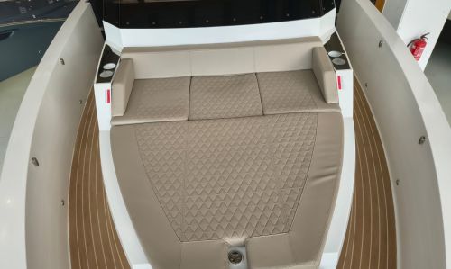 De Antonio Yachts D32 Open