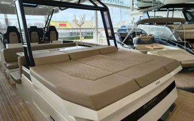 De Antonio Yachts D32 Open