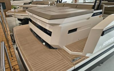 De Antonio Yachts D32 Open