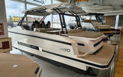 De Antonio Yachts D32 Open