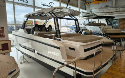 De Antonio Yachts D32 Open