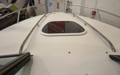 SEA RAY 240 SUN SPORT