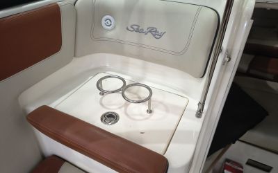 SEA RAY 240 SUN SPORT