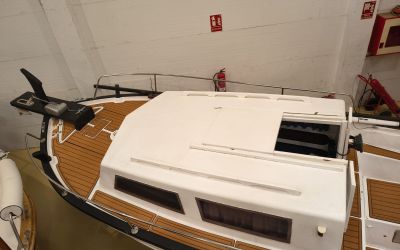 MENORQUIN 36 CABINADO
