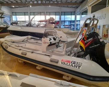 VALIANT 520