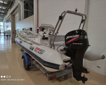 VALIANT 520